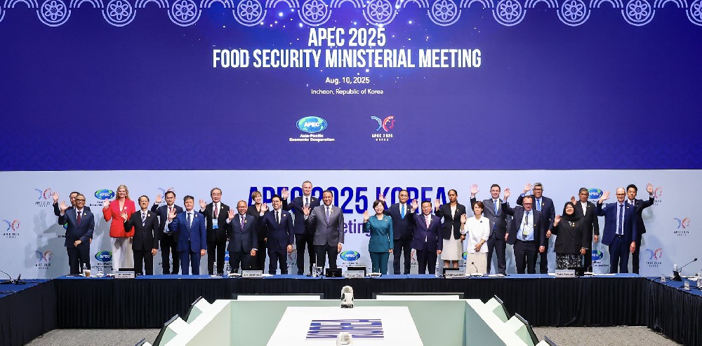 韩俊出席亚太经合组织第十届粮食安全部长级会议